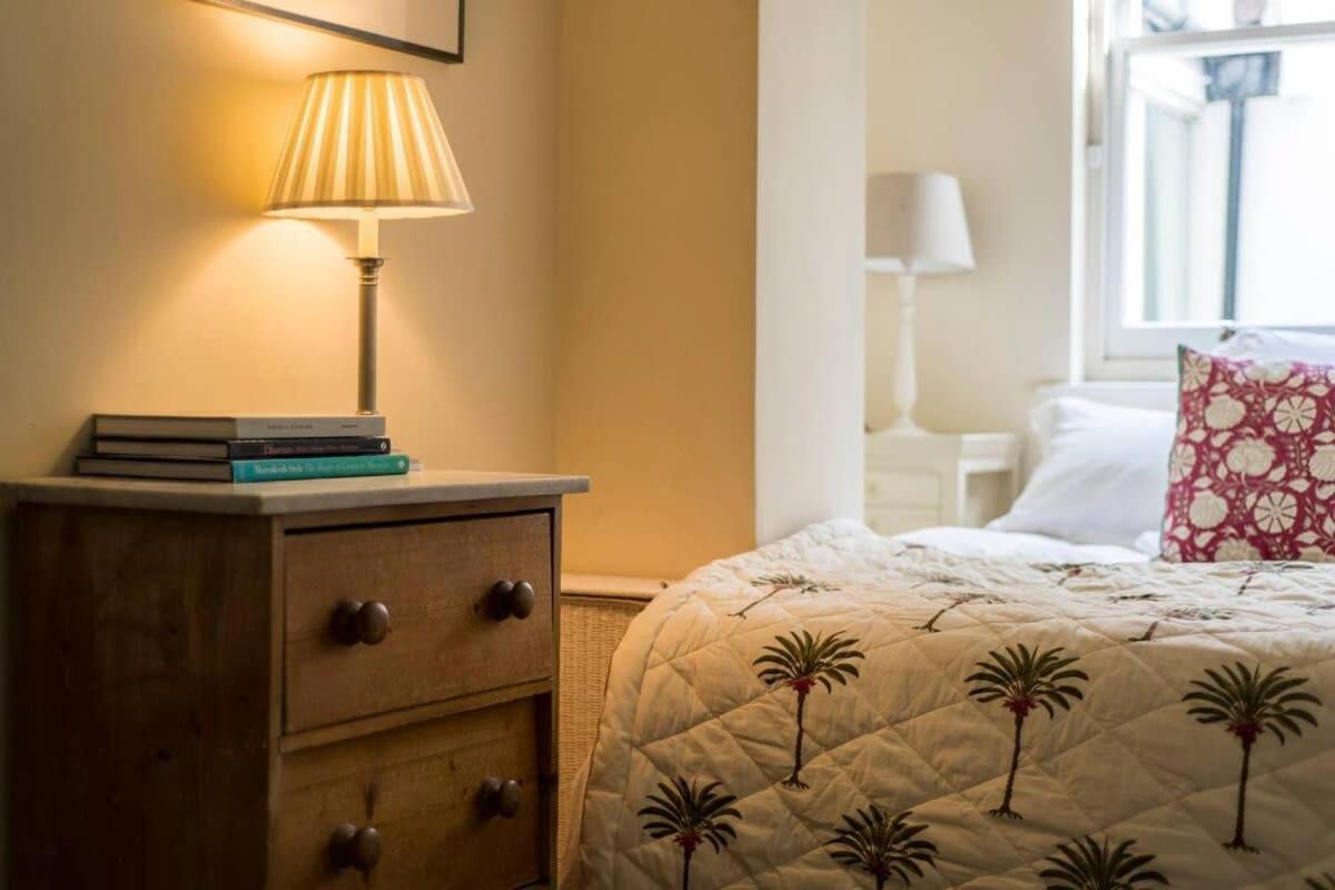Delightful 2 Bed In Notting Hill - 5 Min From Tube Apartment ลอนดอน ภายนอก รูปภาพ